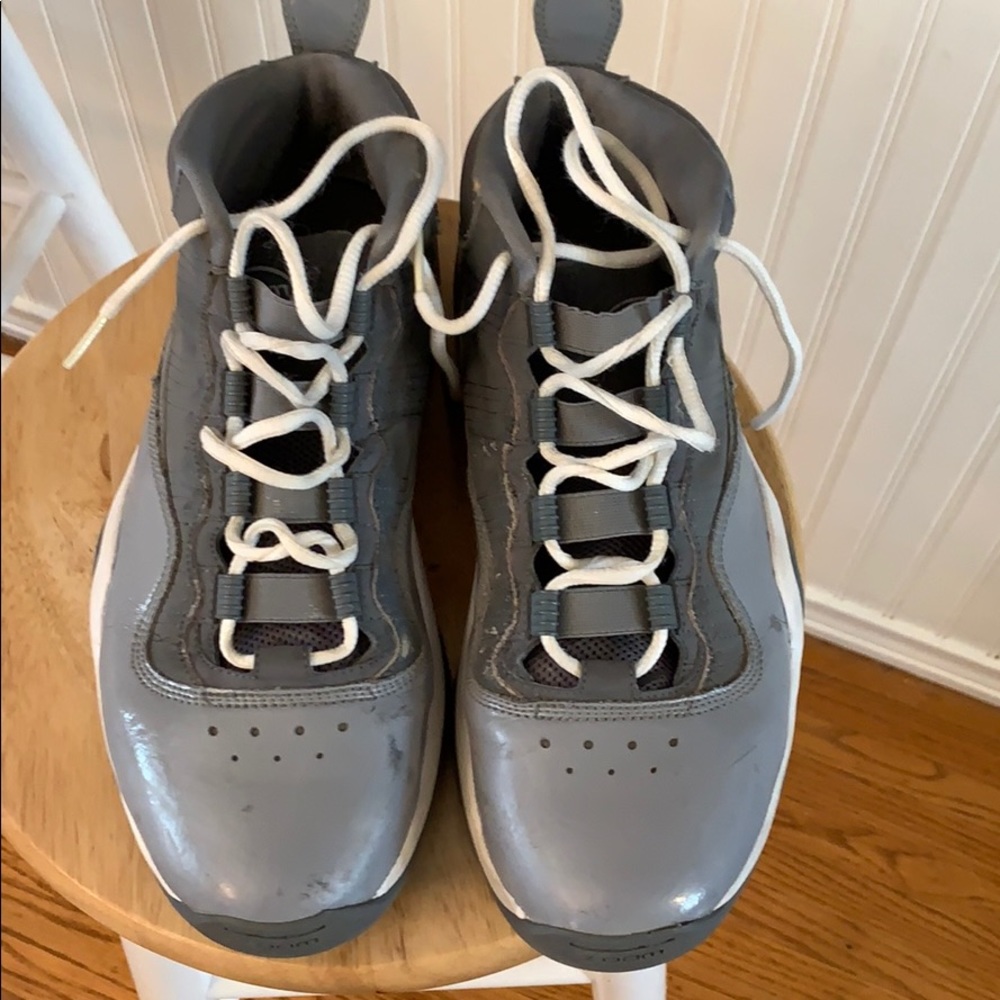 Nike Phenom basketball shoes